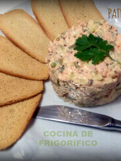 Una foto de Paté de salmón hervido