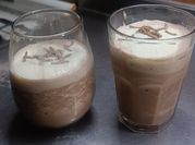 Una foto de milkshake yogurt
