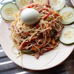 A picture of Spaghettini stir fry.