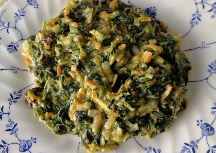 Espinacas con pasas y piñones