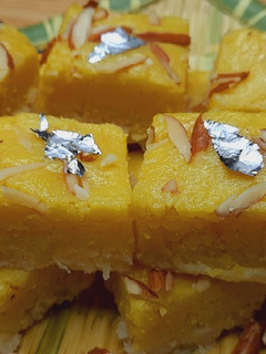 A picture of Coconut Burfi.