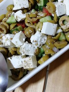 صورة لوصفة سلطة يونانية