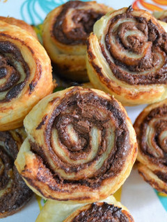 Una foto de Rollitos de hojaldre con Nutella (postre con 2 ingredientes)