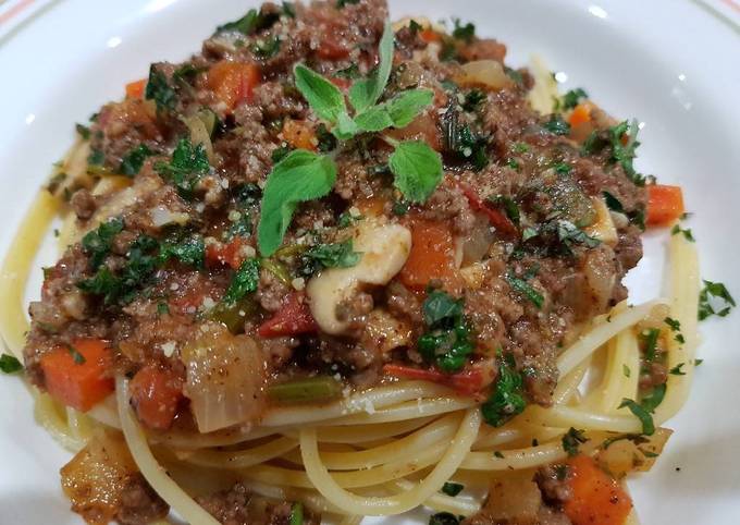 Spaghetti with Beef and Mushroom Bolognese