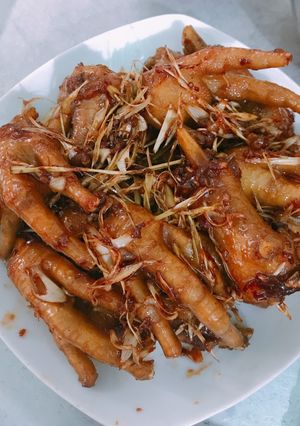 Hình của món Chân gà chiên mắm.