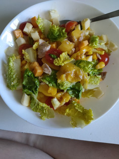 Una foto de Ensalada de mango, dulce-salada