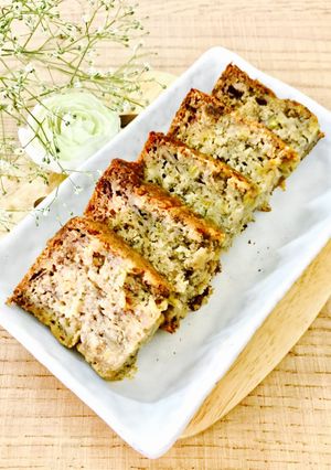 A picture of Banana oatmeal cake.