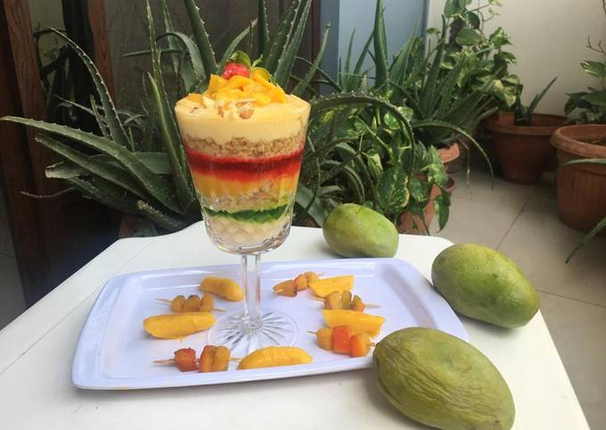 Mango custard trifle