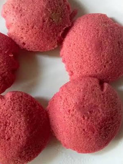 பீட்ரூட் இட்லி (Beetroot idli recipe in tamil) செய்முறை முக்கிய புகைப்படம்