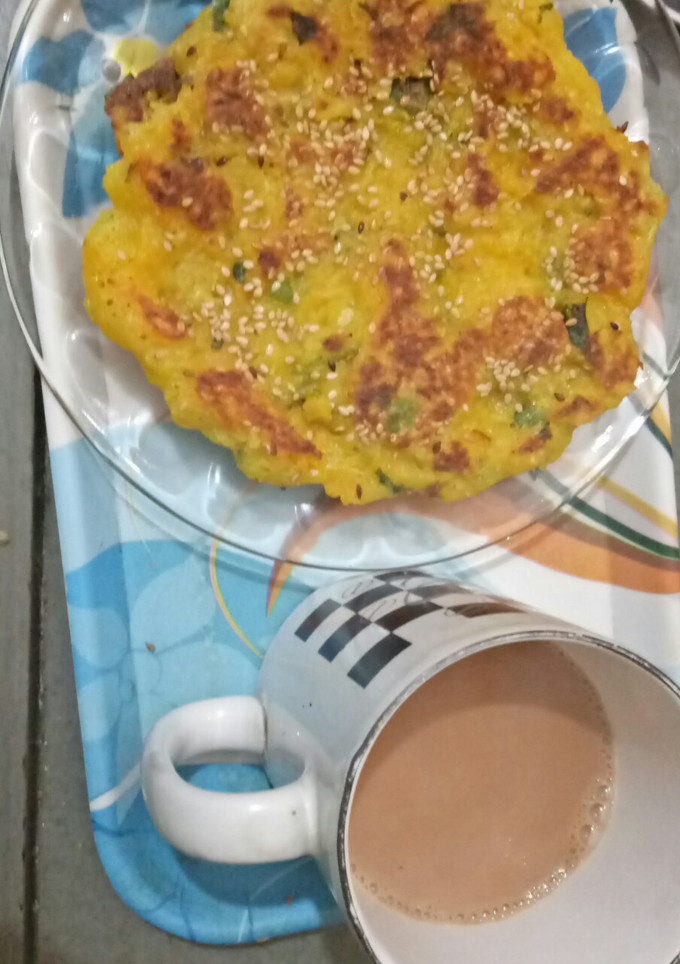 ઇન્સ્ટન્ટ હાંડવો (instant handvo recipe in Gujarati) રેસીપી મુખ્ય ફોટો