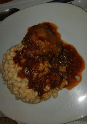 A picture of Samp and chicken stew.