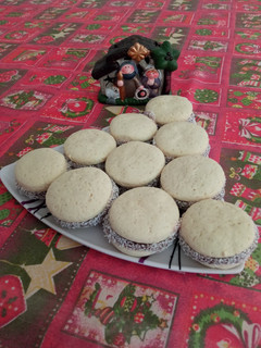Una foto de Alfajores argentinos con dulce de leche