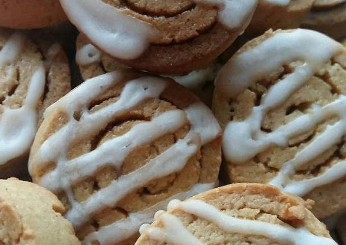 Recipe of Homemade Vickys Cinnamon Roll Cookies