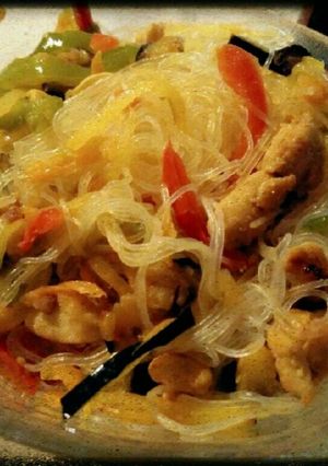 Foto principal de Wok de fideos de soja y pollo