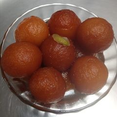 A picture of Instant gulab jamun.