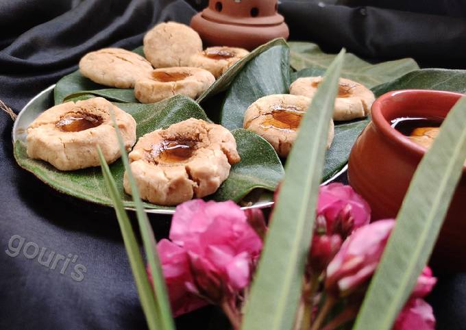 Nolen Gurer (Date Palm Jaggery) Cookies