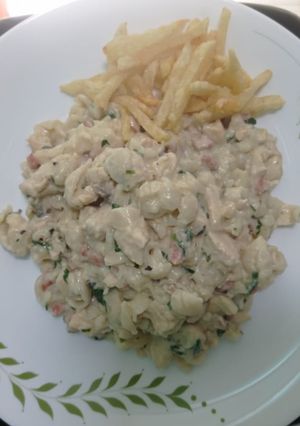 Una foto de Pastas con pollo