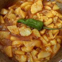 A picture of Potato ka salan 🥔🥔🧅🌶️.