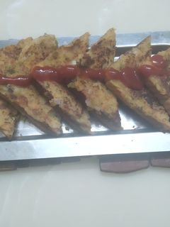 सूजी मलाई टोस्ट (sooji malai toast recipe in Hindi) रेसिपी मुख्य फोटो