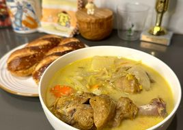 Vietnamese Lemongrass Chicken Curry! (Cà Ri Gà)