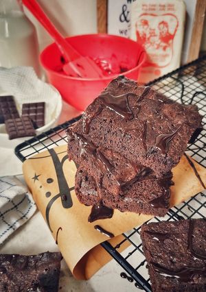 A picture of Chocolate brownies.