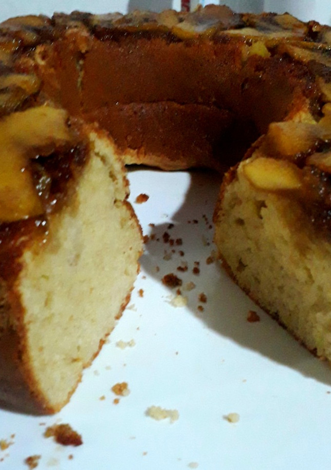 Una foto de Torta invertida de manzana