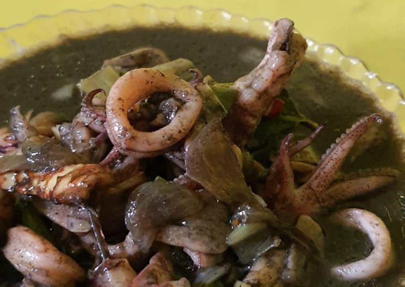 Cumi dengan bumbu hitam