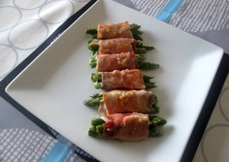 Involtini di prosciutto agli asparagi