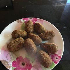 A picture of Falafel:Arabic snack.