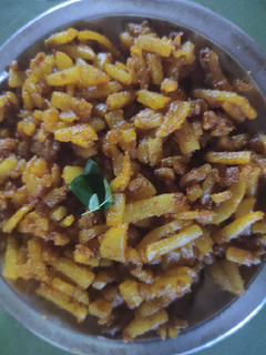 உருளைக்கிழங்கு கிரிஸ்பி (urulaikilangu Crispy recipe in Tamil) செய்முறை முக்கிய புகைப்படம்