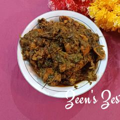 A picture of Methi Paalak Chicken.