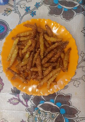 चटपटी आलू कुरकुरे (chatpati aloo kurkure recipe in hindi) रेसिपी मुख्य फोटो