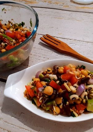 A picture of High Protein Salad.