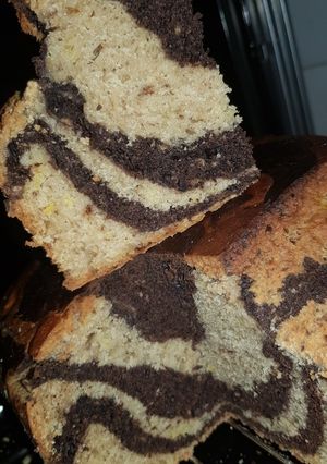 A picture of Banana Chocolate Cake.