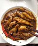 Cá bống biển kho bột nghệ