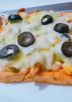 A picture of Bread pizza.