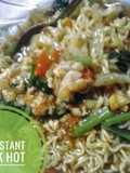 Mie Instant Becek Hot