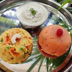 A picture of Chow chow bath(khara bath,kesari bath)karnatak special.