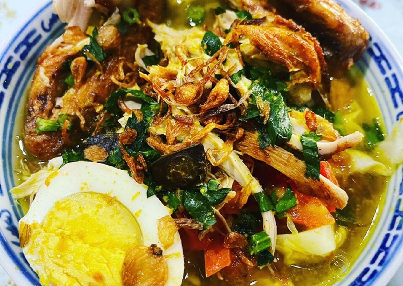 Soto ayam kuning bening