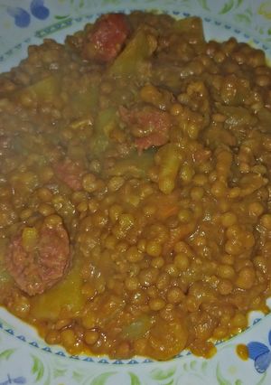Una foto de Potaje de lentejas (rápido y barato)