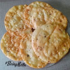 A picture of Pepper Papdi.
