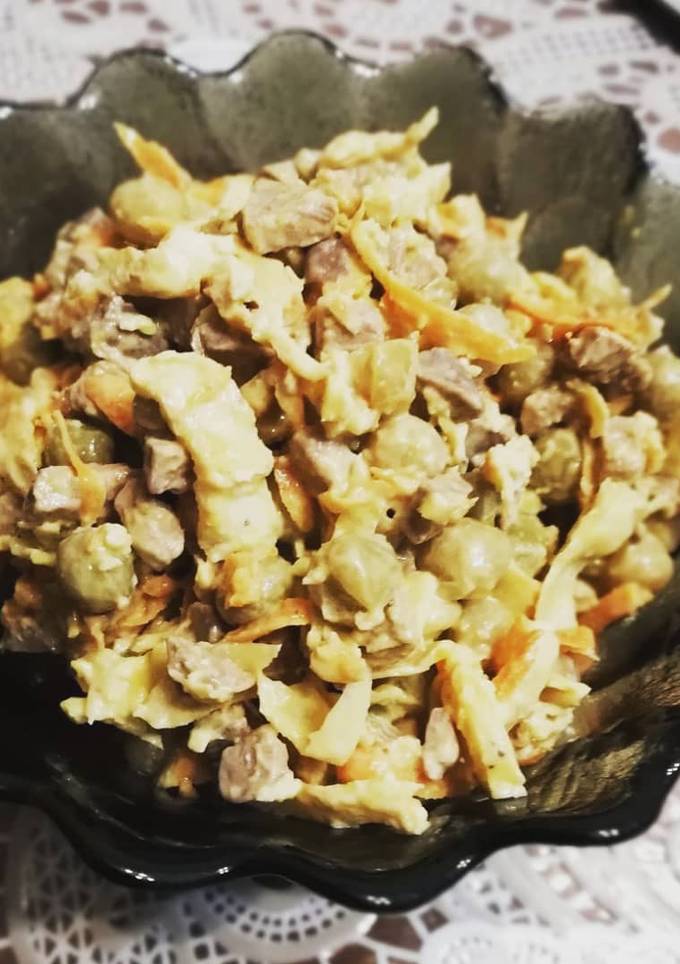 Салат из куриной печени