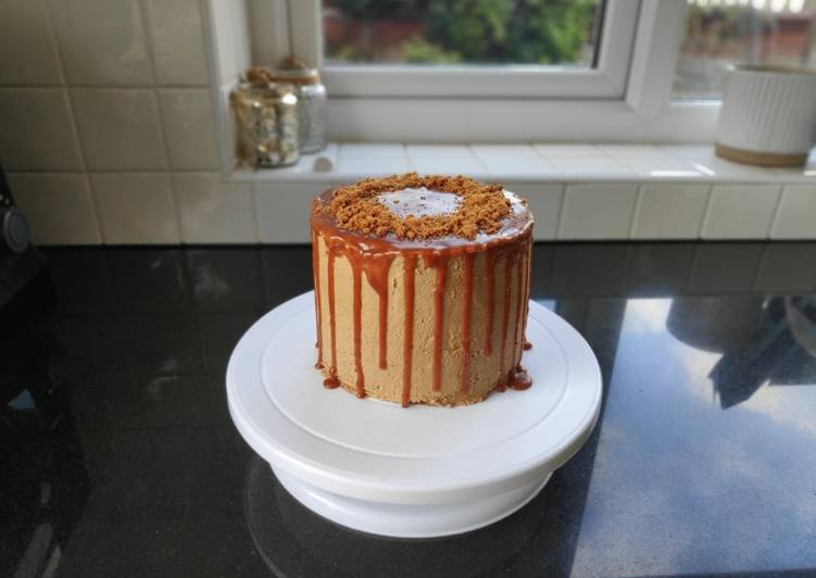 Step-by-Step Guide to Prepare Favorite Biscoff and caramel drizzle cake 🤤