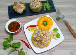 Hình của món ỚT CHUÔNG NHỒI CHẢ CÁ HẤP - SỐT KIỂU NHẬT.