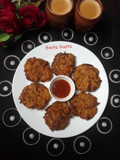 क्रिस्पी प्याज के पकोड़े रेसिपी मुख्य फोटो