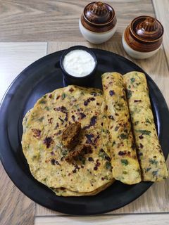 મેથી ના થેપલા(Methi na thepla recipe in Gujarati) રેસીપી મુખ્ય ફોટો
