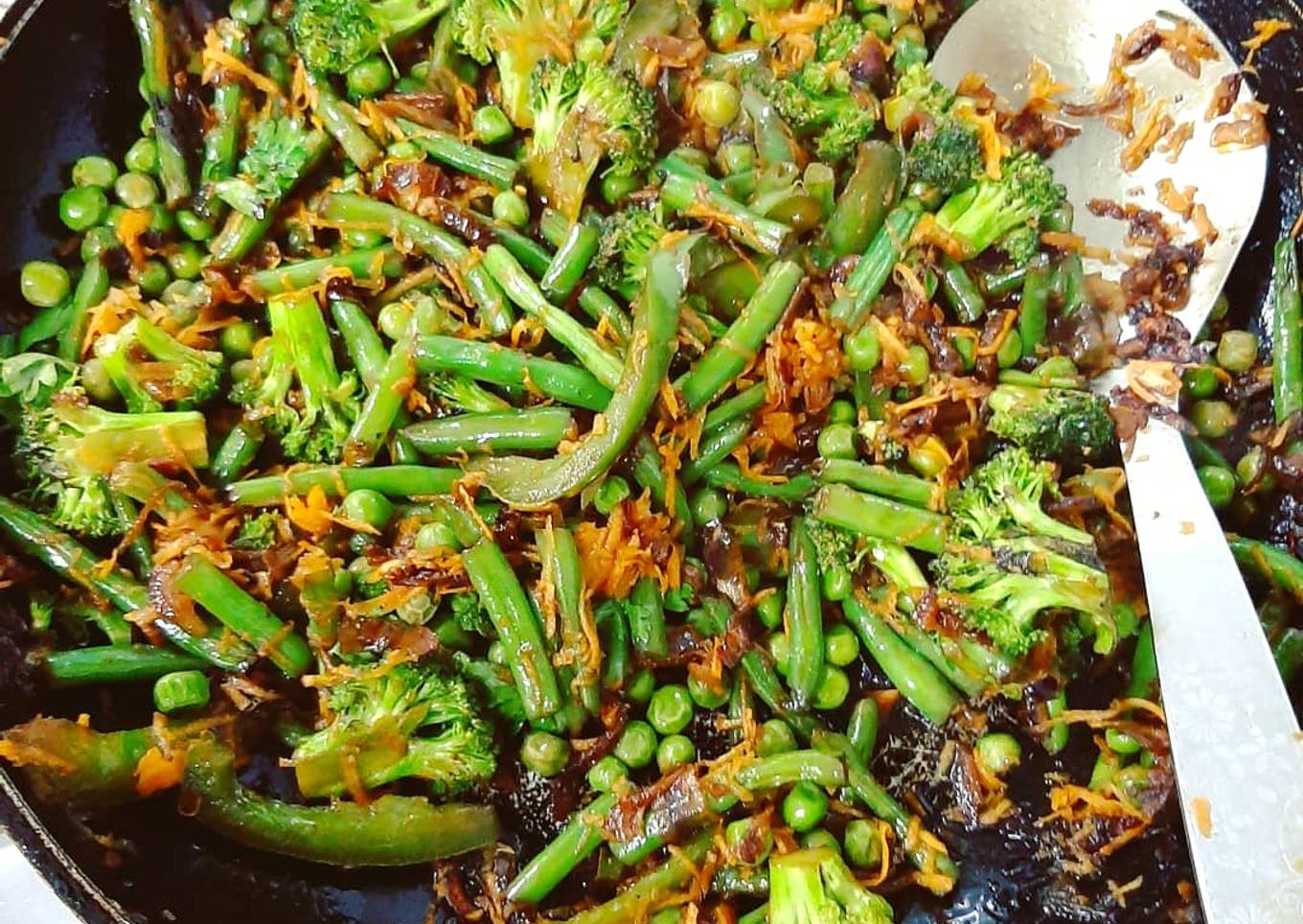 Pan fried broccoli and fresh beans