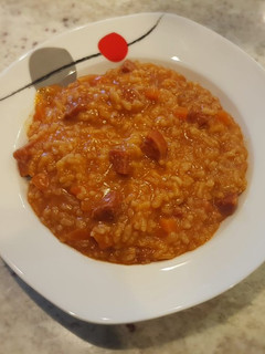 Una foto de Risotto de chorizo y tomate