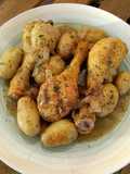 Muslitos de pollo al horno con hierbas provenzales y mostaza con patatas mini