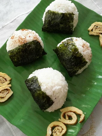 Langkah Mudah untuk Membuat Resep  Onigiri Sang Ketua (#postingrame2_nasi) yang Lezat, Bisa Manjain Lidah